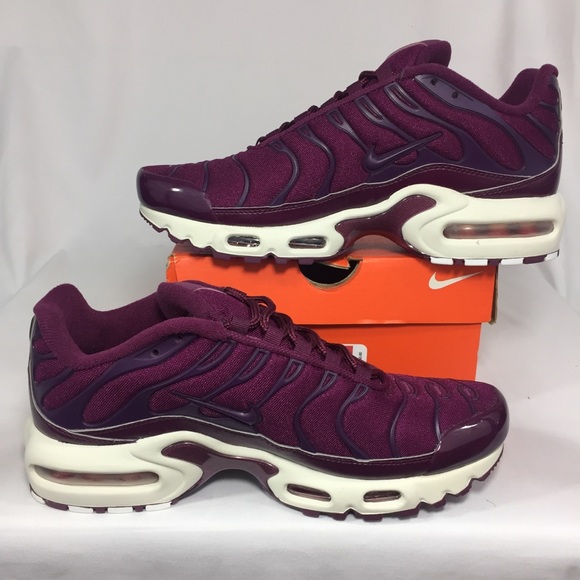 SOLD***Nike Air Max Plus TN (WOMENS) - Picture 2 of 5